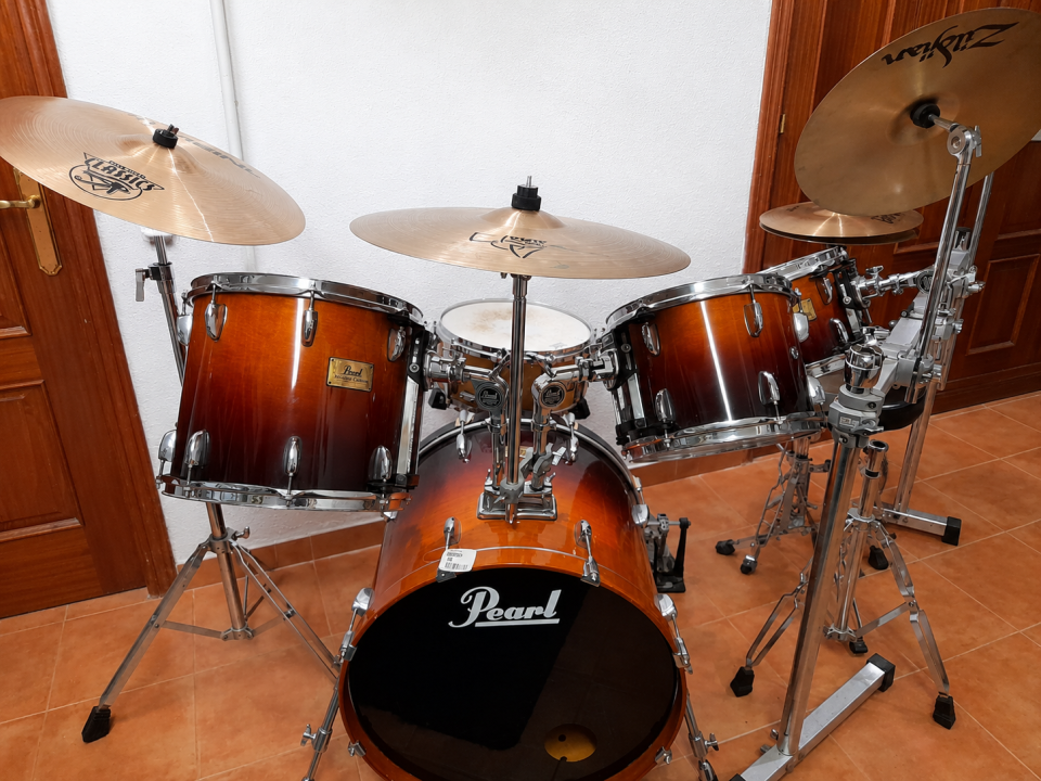 Bateria Pearl Session Custom Maple + platos de segunda mano · Foto 1 de 8 · Sevilla · 2100 €