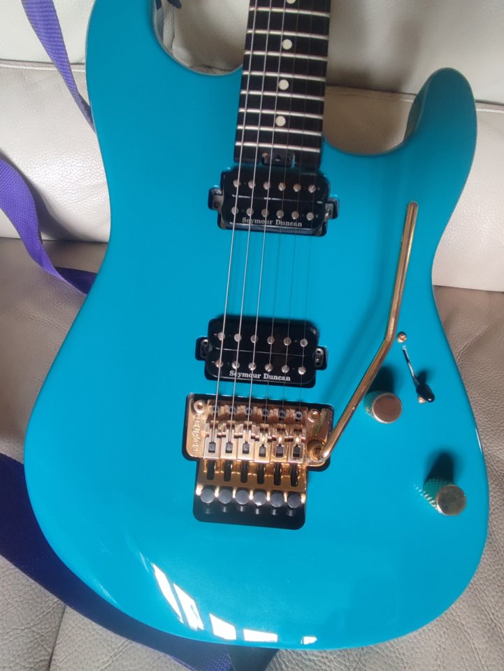 Charvel Pro-Mod San Dimas Style 1 HH FR en Miami Blue