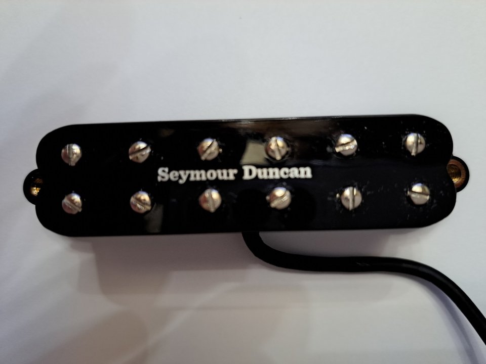 Seymour Duncan RED DEVIL neck.