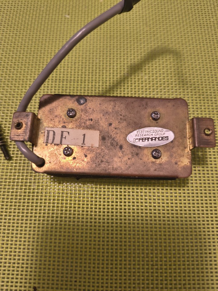 Fernandes Dogfighter DF-1, envío incluido.- Dimarzio Seymour Duncan EMG de segunda mano · Foto 4 de 6 · Gipuzkoa · 65 €