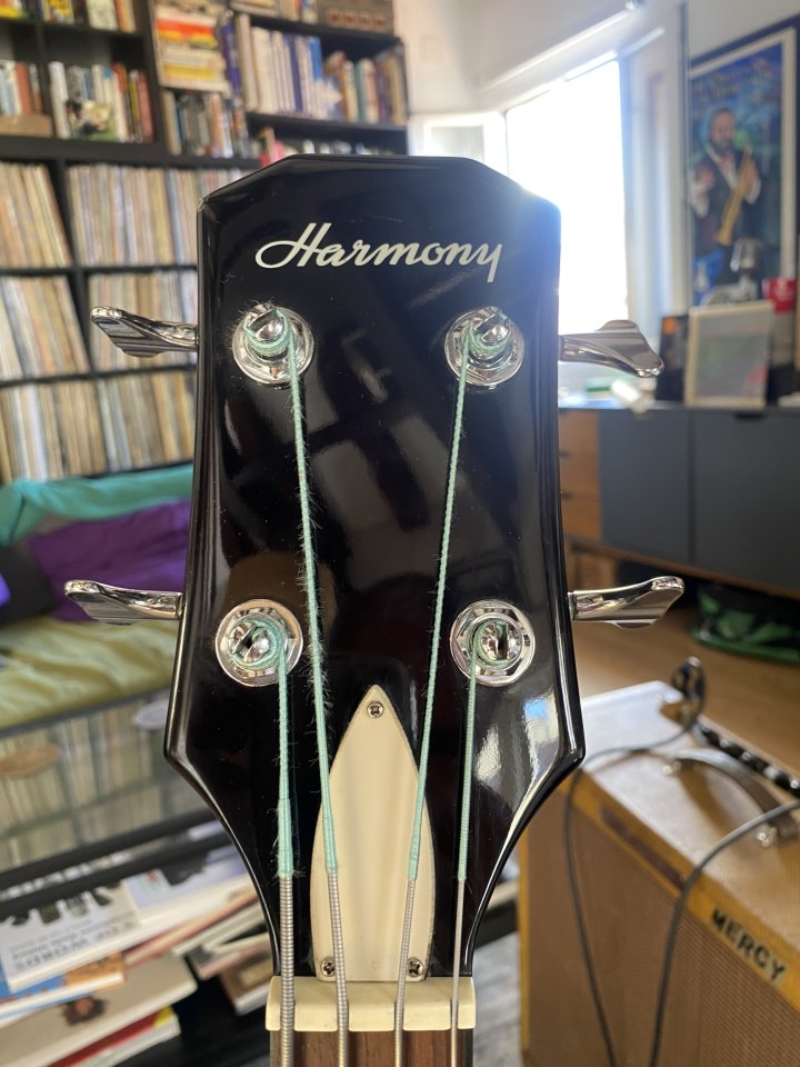 Harmony H22 Bajo Reissue de segunda mano · Foto 6 de 8 · Madrid · 850 €