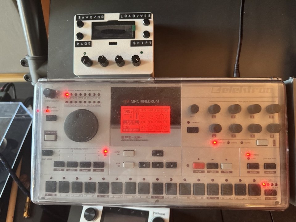 Elektron Machinedrum mk II UW+, Megacommand y Decksaver de segunda mano · Foto 3 de 3 · Valencia · 2100 €