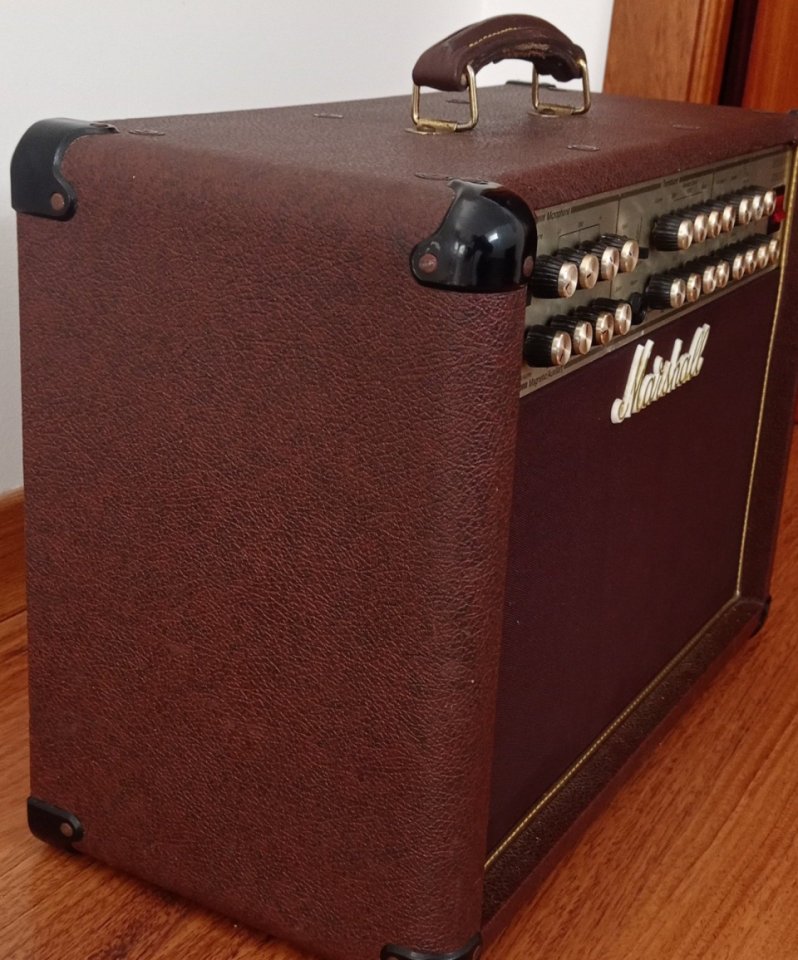 Amplificador Marshall 80 watios guitarra eléctrica/acústica. Envío incluido de segunda mano · Foto 5 de 10 · Cuenca · 230 €