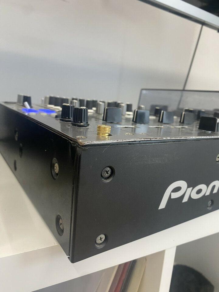 Pioneer Djm 850 de segunda mano · Foto 4 de 4 · Granada · 780 €