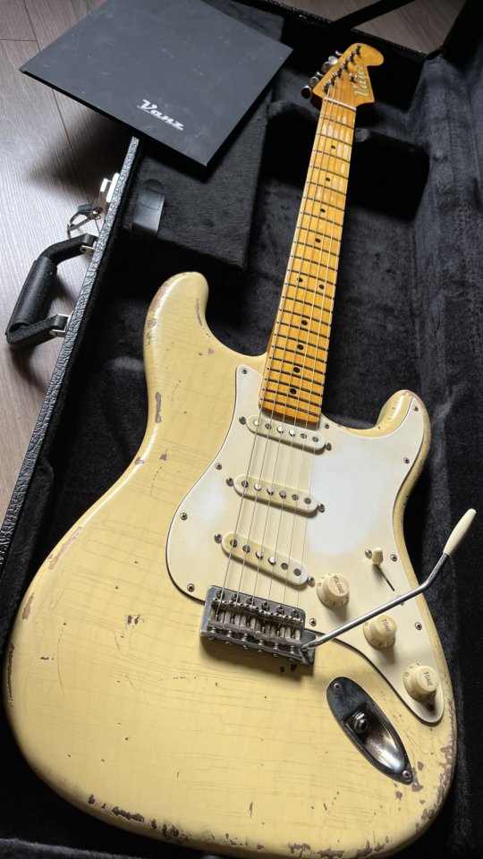 Guitarra Vanz ST R69 Custom Relic