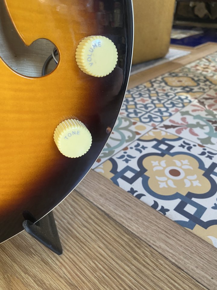 Harmony H22 Bajo Reissue de segunda mano · Foto 7 de 8 · Madrid · 850 €