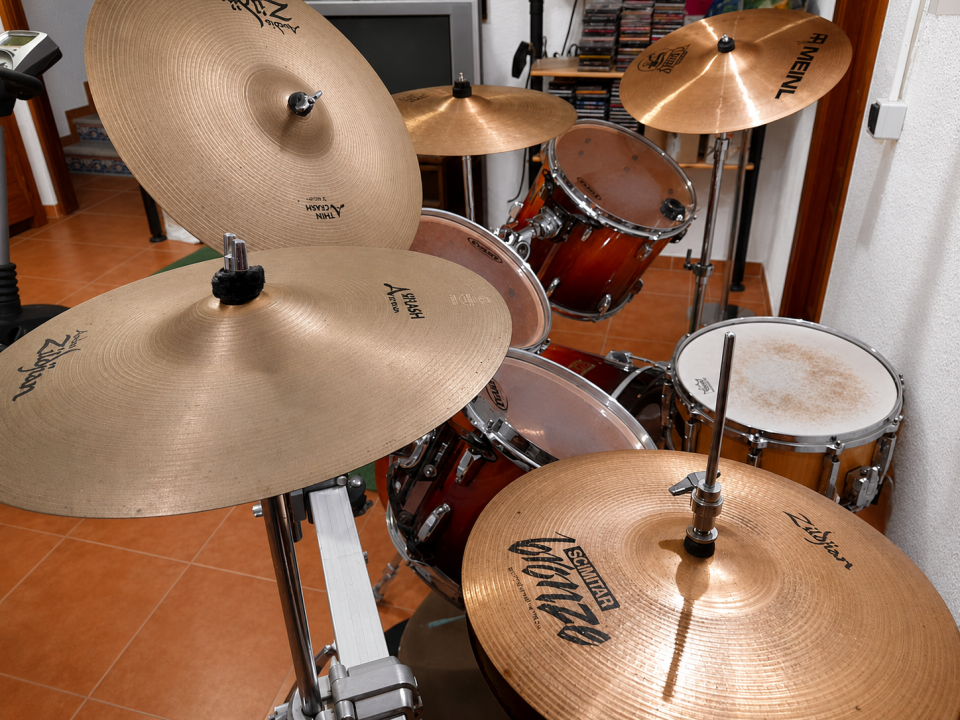 Bateria Pearl Session Custom Maple + platos de segunda mano · Foto 4 de 8 · Sevilla · 2100 €