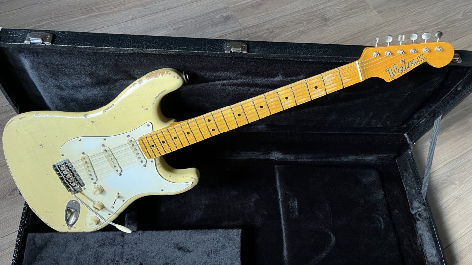 Guitarra Vanz ST R69 Custom Relic