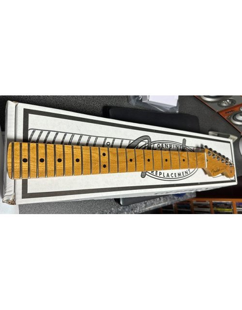 Mástil Fender Original con Clavijero Fender Original con bloqueo. de segunda mano · Foto 1 de 9 · Burgos · 300 €