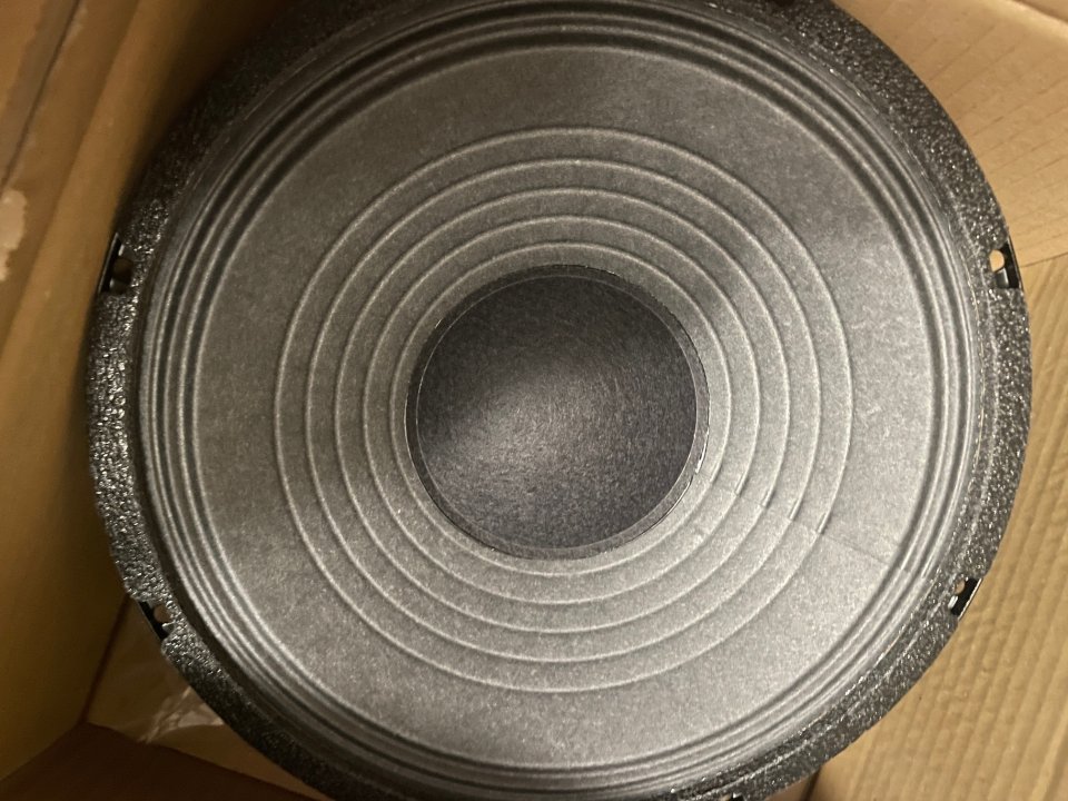 Eminence Legend 1058 de segunda mano · Foto 2 de 2 · Granada · 99 €