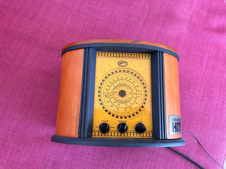 Vendo radio del estudio del It's Your Time (Toni Peret)