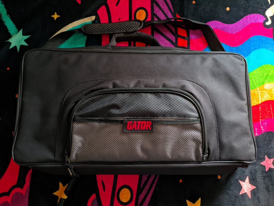 Pedales,maleta Gator,base pedales y powerplant de segunda mano · Foto 8 de 10 · Cádiz · 225 €