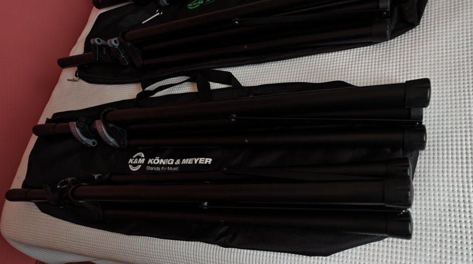 Konig & Meyer 21459 pies altavoz aluminio + bolsa de segunda mano · Foto 3 de 7 · Lugo · 100 €