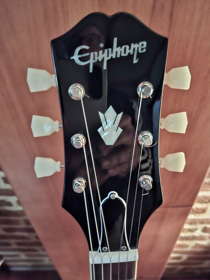 Epiphone ES-335 BIGSBY Watermelon. de segunda mano · Foto 4 de 9 · Alicante · 750 €