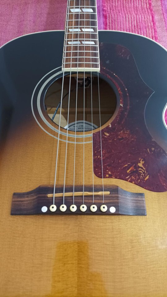 Gibson J-185 de segunda mano · Foto 3 de 9 · Bizkaia · 2200 €