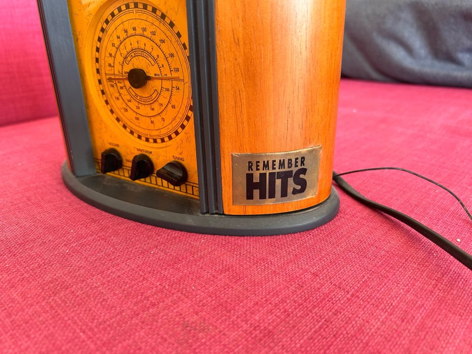 Vendo radio del estudio del It's Your Time (Toni Peret)