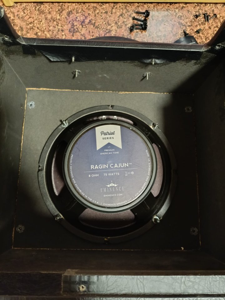 LANEY CUB 10 de segunda mano · Foto 4 de 4 · Madrid · 230 €