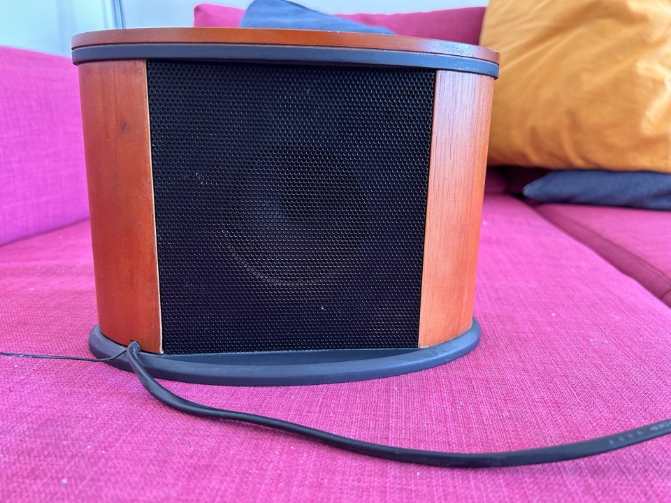 Vendo radio del estudio del It's Your Time (Toni Peret)