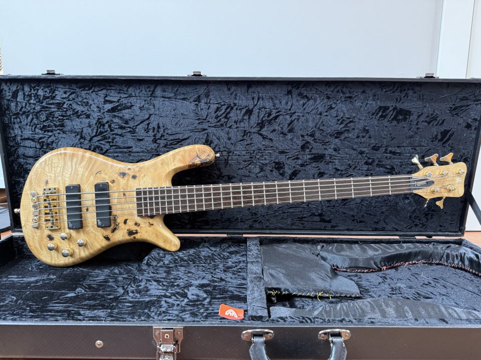 Warwick Streamer LX LTD 2018 de segunda mano · Foto 2 de 7 · Cantabria · 2200 €