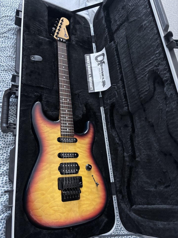 Charvel Wildcard 5 Japan de segunda mano · Foto 1 de 7 · Castellón · 1400 €
