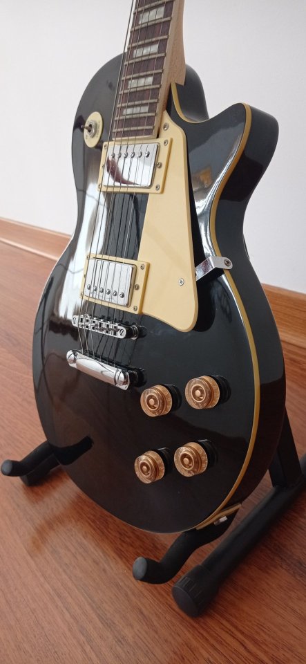 Guitarra eléctrica Academy Les Paul de segunda mano · Foto 5 de 8 · Cuenca · 110 €