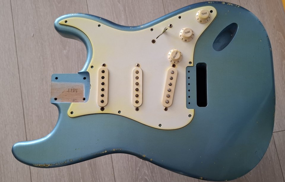 Cuerpo Stratocaster MJT nuevo.