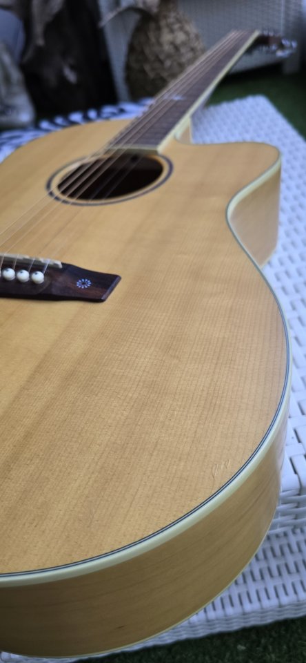 Guitarra Cort acústica de segunda mano · Foto 2 de 10 · Madrid · 180 €