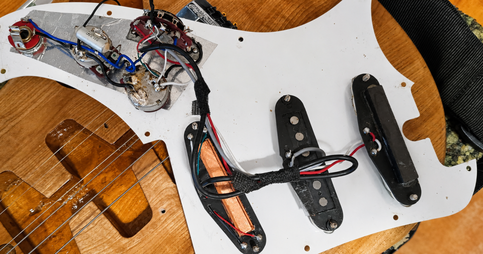 Guitarra Aria Pro II RS series de segunda mano · Foto 2 de 10 · Madrid · 200 €