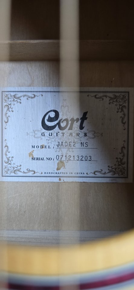 Guitarra Cort acústica de segunda mano · Foto 4 de 10 · Madrid · 180 €