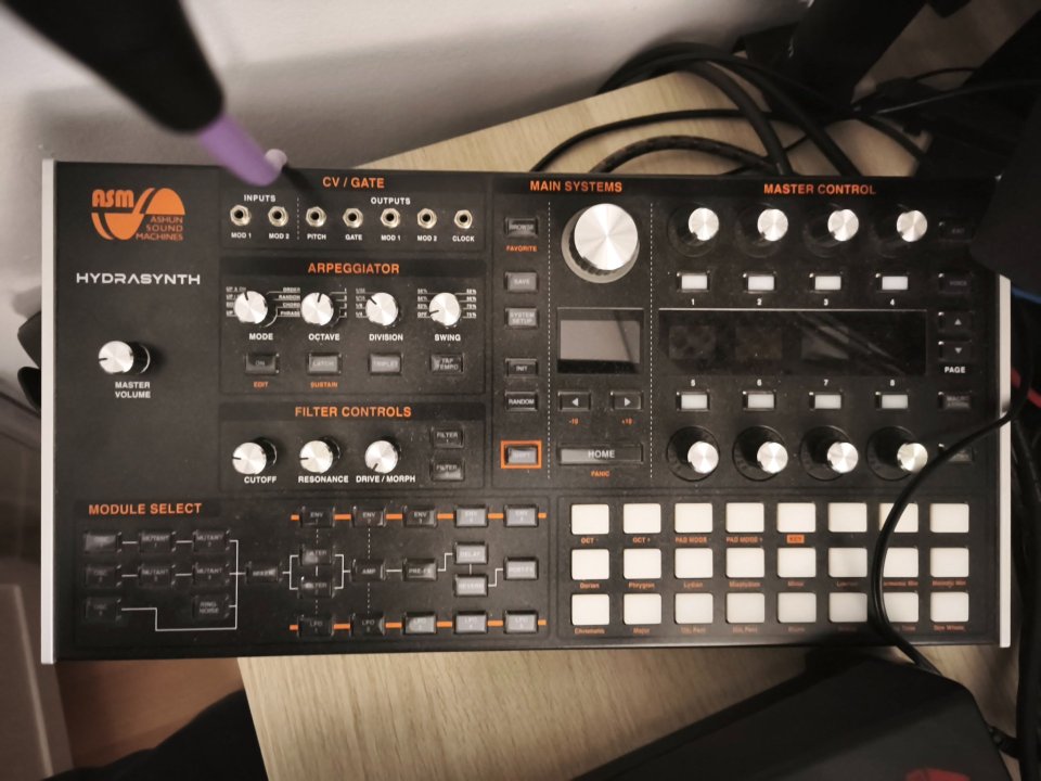 Sintetizador ASM Hydrasynth Desktop de segunda mano · Foto 1 de 2 · Sevilla · 559 €