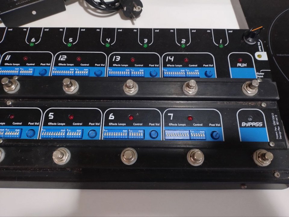 TheGigRig Pro14: switcher 14 loops.El Mejor looper en su día !!
