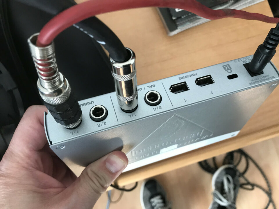 Interfaz Behringer FCA-202