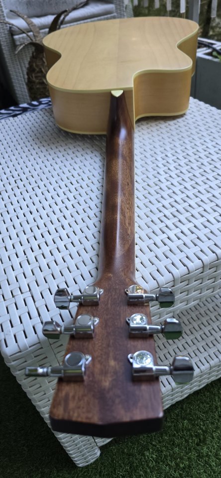 Guitarra Cort acústica de segunda mano · Foto 8 de 10 · Madrid · 180 €