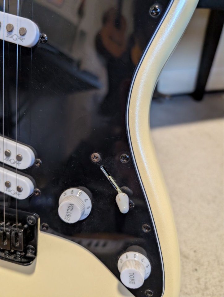 Squier Stratocaster Contemporary Special HT de segunda mano · Foto 3 de 4 · Barcelona · 220 €