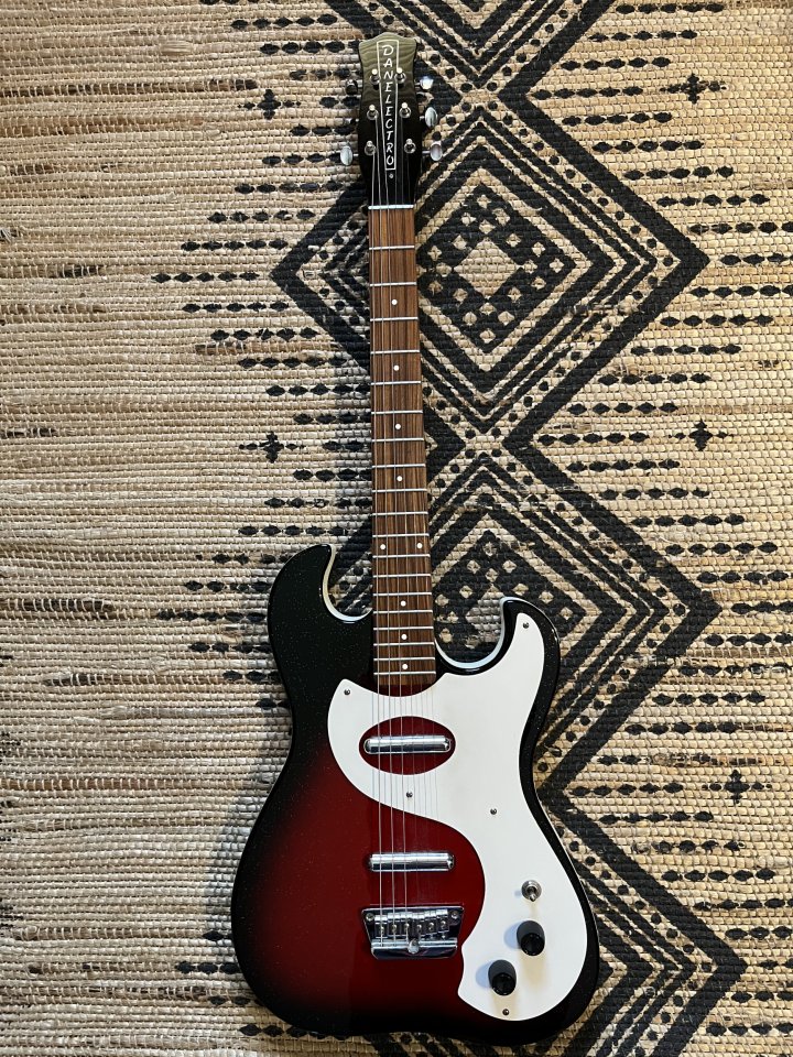 Guitarra Danelectro dano 63 de segunda mano · Foto 1 de 9 · Madrid · 450 €
