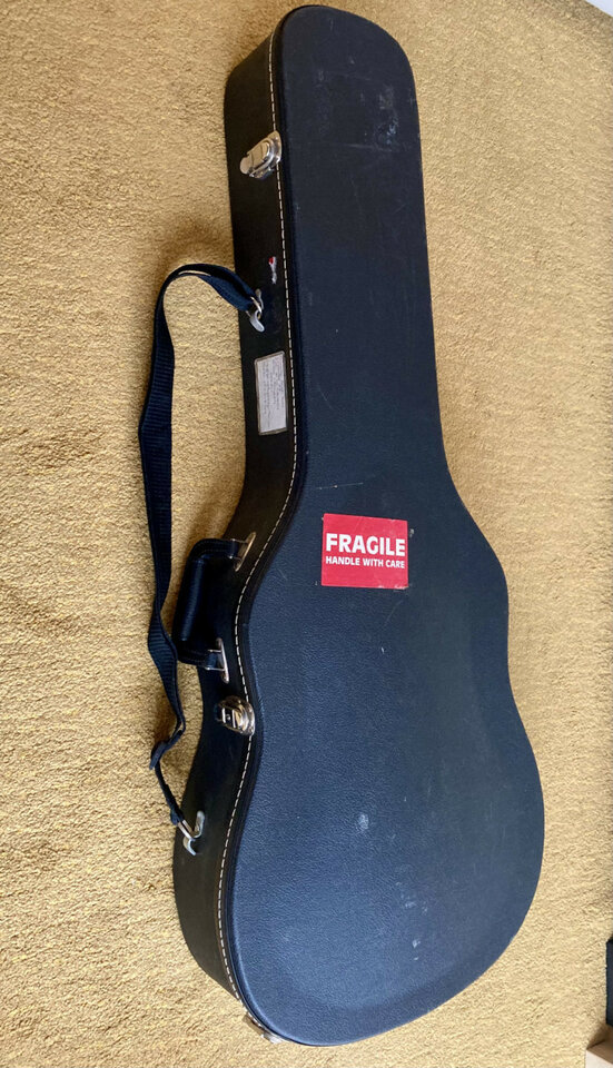 Guitarra Resonadora National Resophonic Tricone 1.5