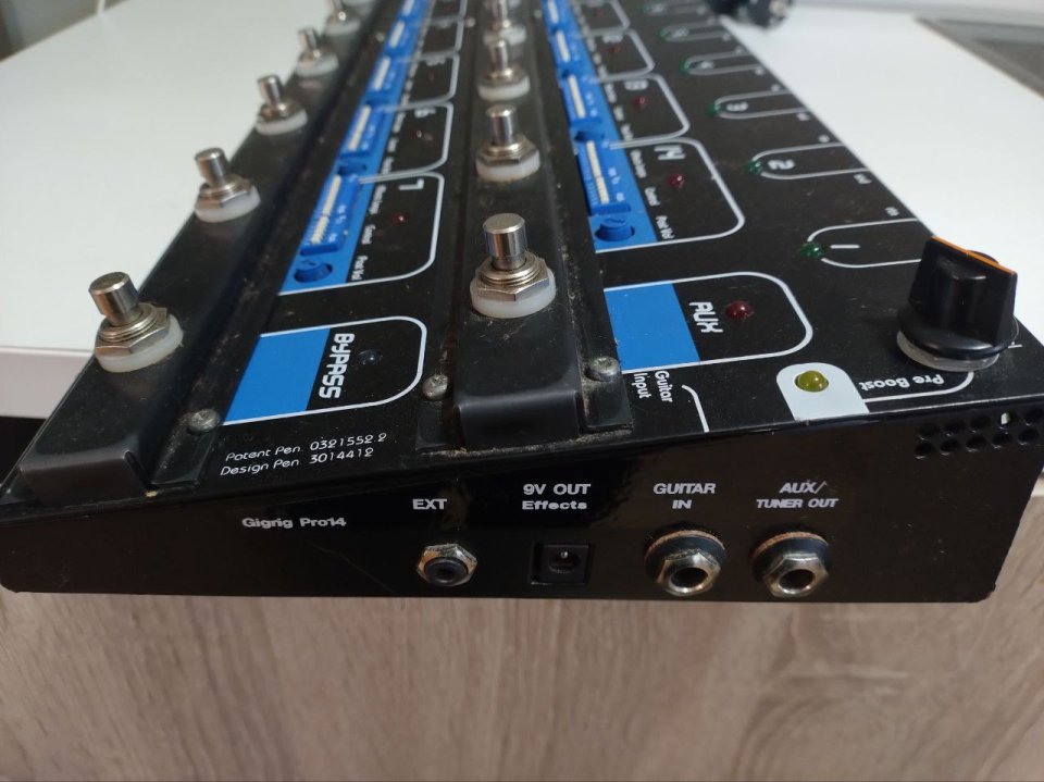 TheGigRig Pro14: switcher 14 loops.El Mejor looper en su día !!