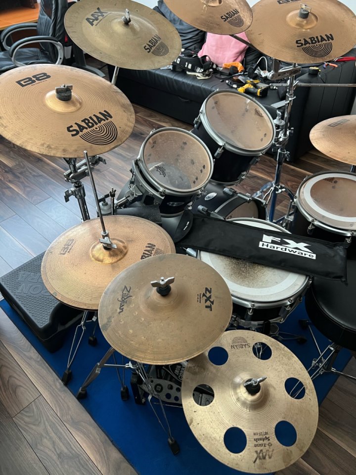 Drumcraft Series 8 Set completo + 9 platos Sabian + accesorios