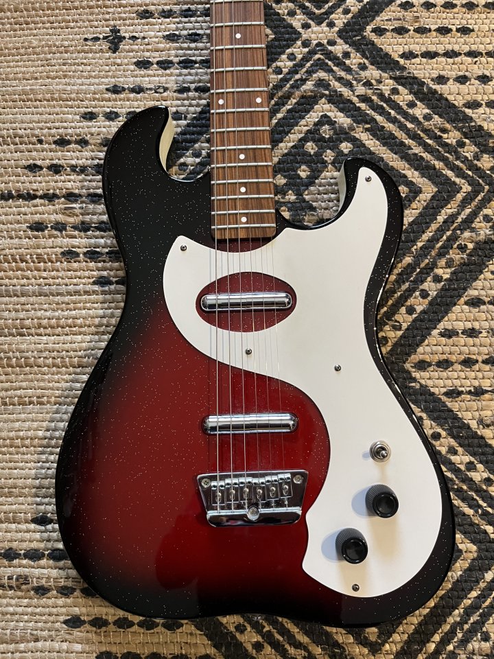 Guitarra Danelectro dano 63 de segunda mano · Foto 2 de 9 · Madrid · 450 €