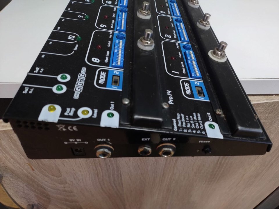 TheGigRig Pro14: switcher 14 loops.El Mejor looper en su día !!