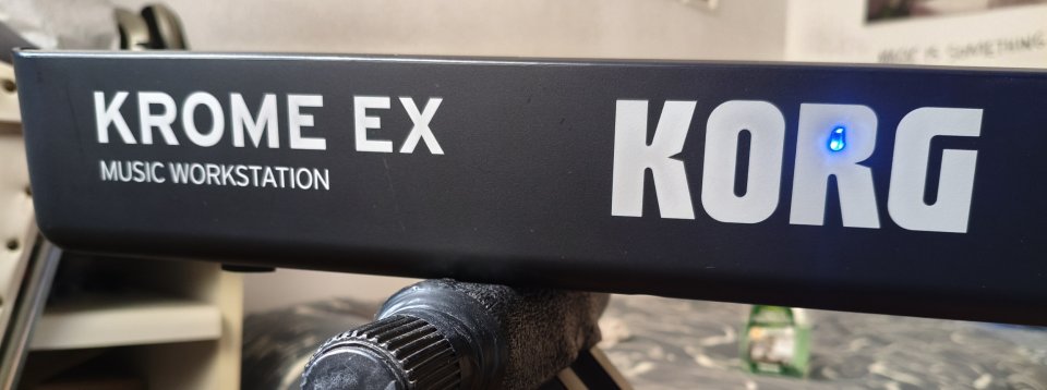 Korg Krome Ex 61 impecable