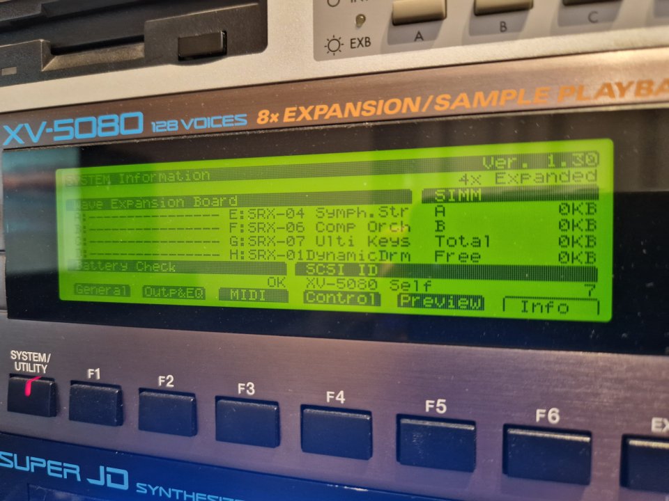 Roland XV-5080 con 4 expansiones de segunda mano · Foto 2 de 3 · Madrid · 990 €