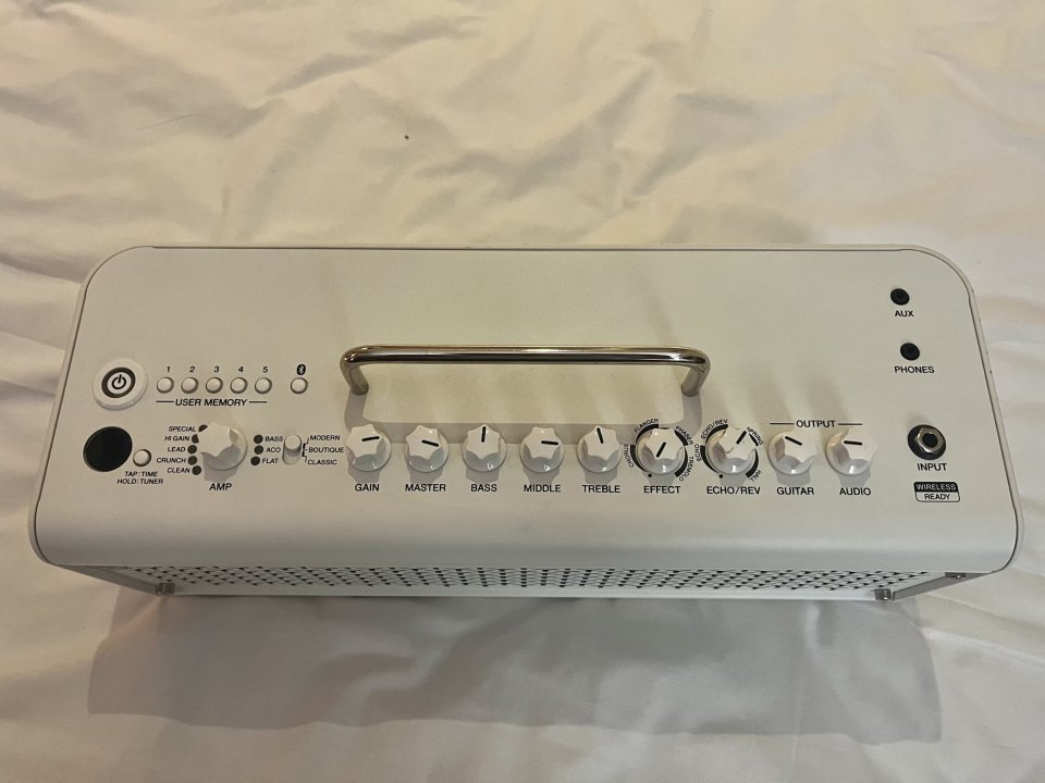 Amplificador Yamaha THR30II Blanco