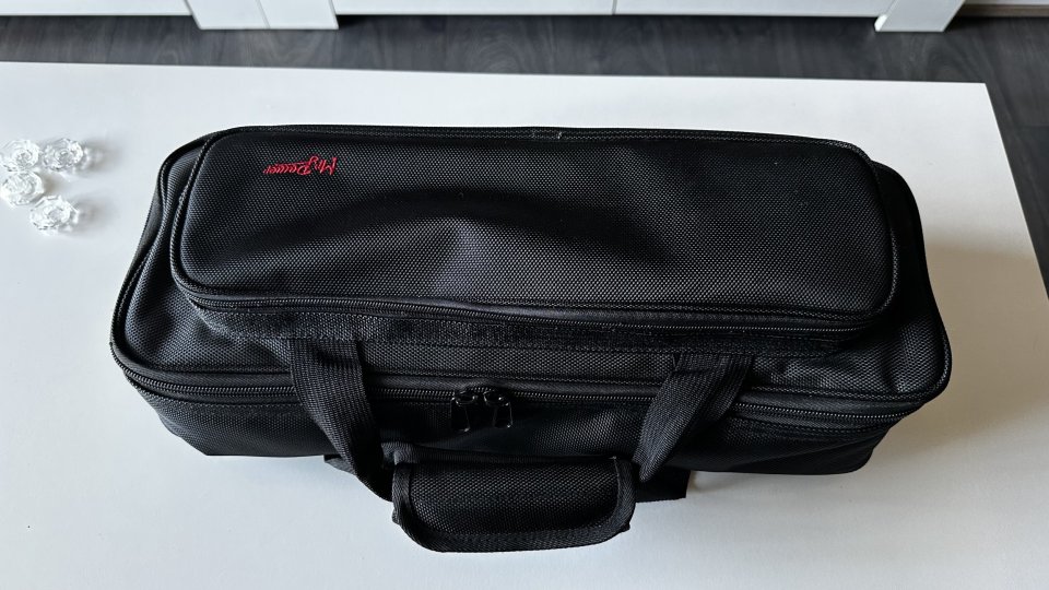 Pedalera Hotone Ampero con pedaltrain y bolsa de transporte de segunda mano · Foto 7 de 8 · Burgos · 200 €