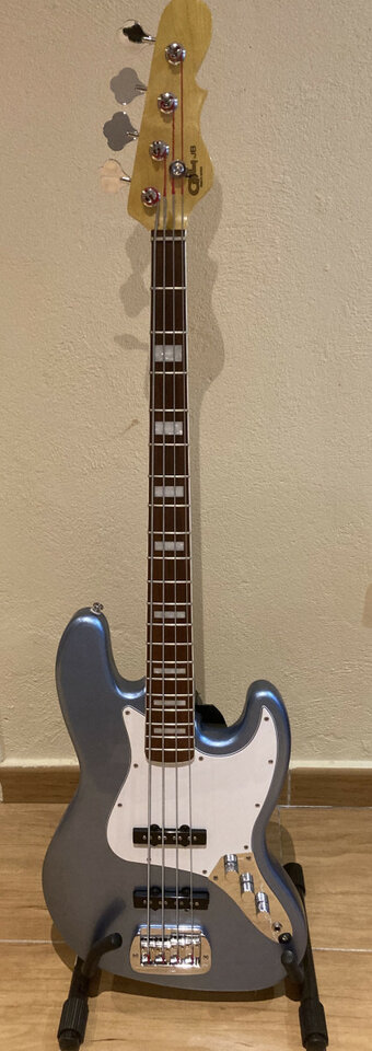 bajo G&L Tribute JB Lake Placid Blue