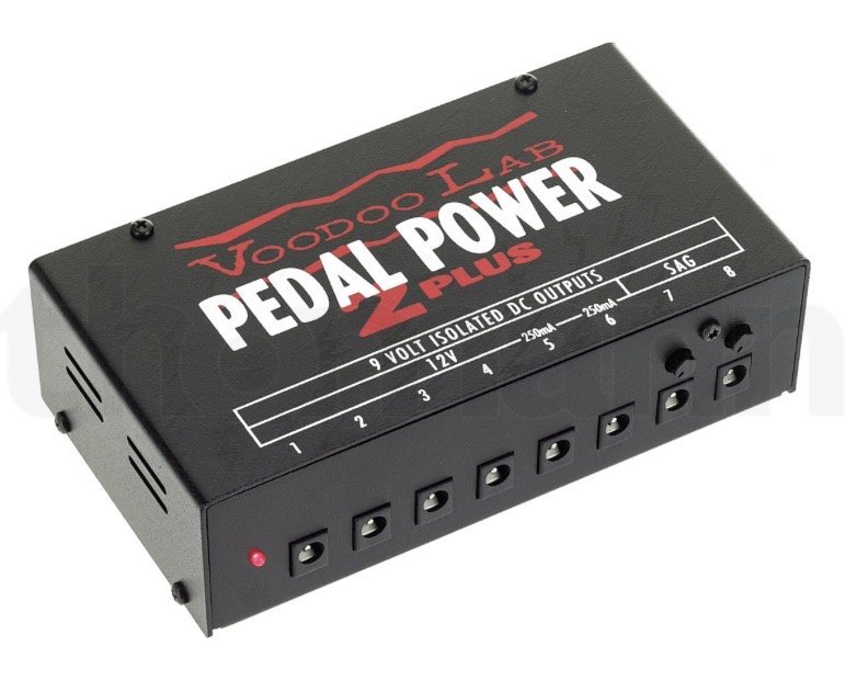 Pedalera + pedales + fuente + flighcase de segunda mano · Foto 3 de 10 · A Coruña · 1000 €