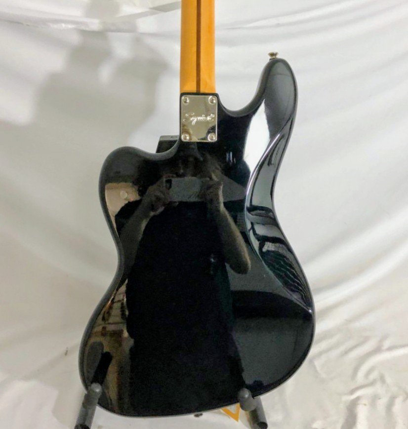 Squier Bass VI Negra de segunda mano · Foto 3 de 5 · Madrid · 375 €