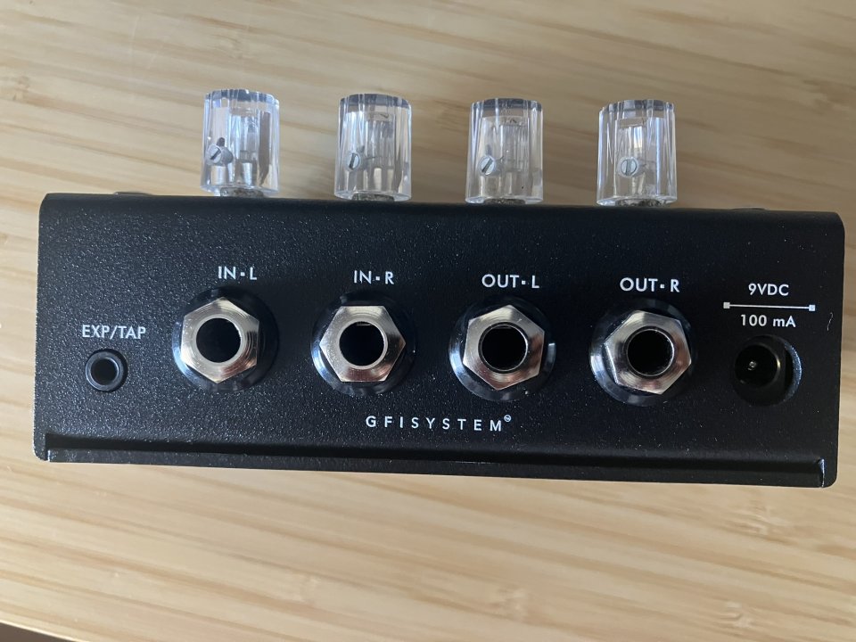 Pedal GFI Specular Reverb v3 en perfecto estado de segunda mano · Foto 6 de 9 · Madrid · 240 €