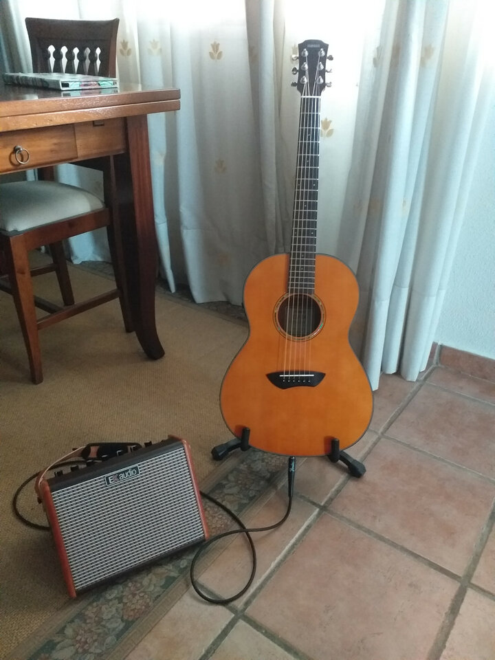 Acustica Yamaha transacoustic parlor