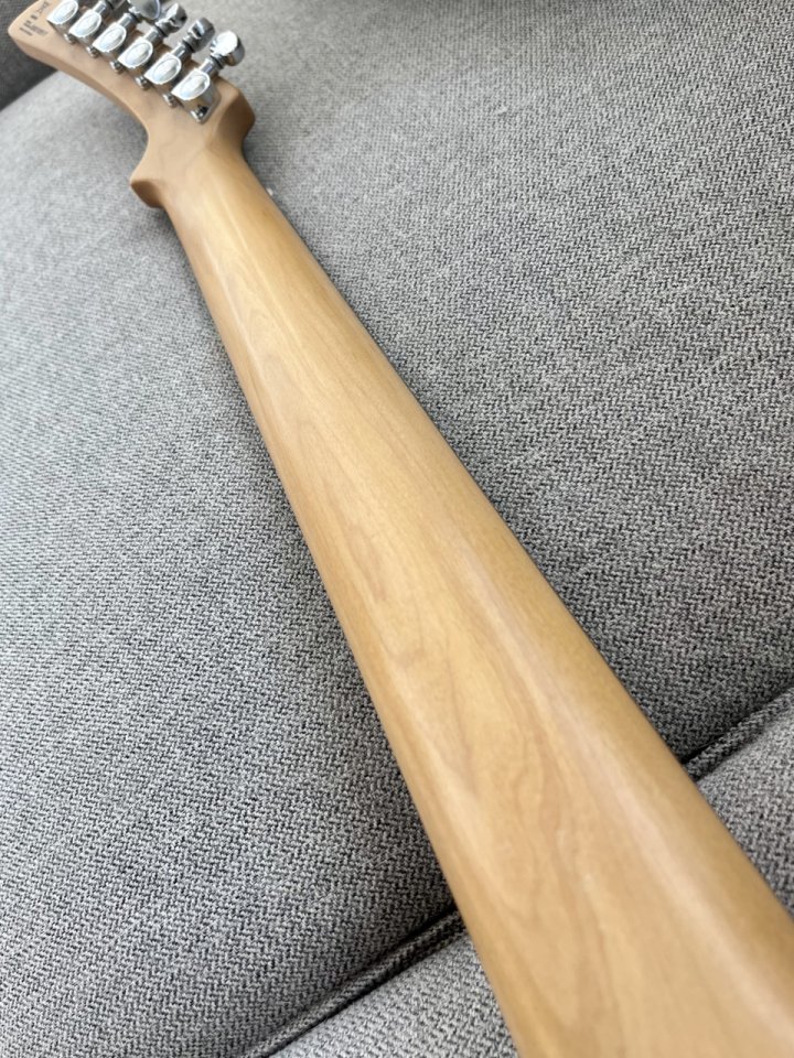 Parker P44 HH Piezo (Made in Korea) – Acabado Cherry – ¡Impecable!